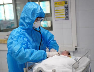 Bảo vệ trẻ em trước dịch bệnh