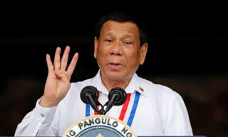 Tổng thống Philippines ra lệnh trả lại rác cho Canada