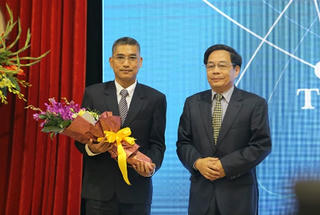 Dấn thân với khoa học