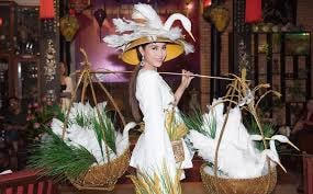 Mỹ Duyên tham dự Hoa hậu Toàn cầu