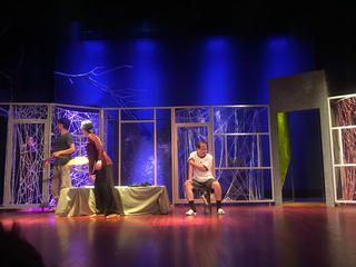 Buồn vui sau một Liên hoan