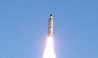 Triều Tiên thử động cơ tên lửa mới sử dụng nhiên liệu rắn