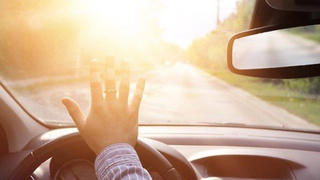 Tia UV ảnh hưởng thế nào khi lái xe ô tô
