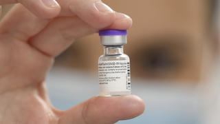 Mỹ cấp phép dùng khẩn cấp vaccine Pfizer/BioNTech cho trẻ 12-15 tuổi