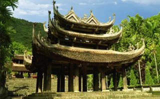 Tu bổ gác chuông chùa Thiên Trù