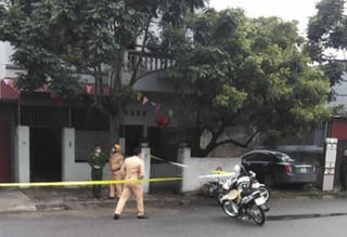 Án mạng đau lòng: Ông ngoại chém cháu 12 tuổi nhiều nhát rồi nhảy lầu tự tử