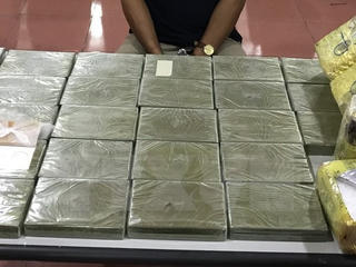 Vụ giấu 40 bánh heroin trong nắp capô xe ôtô: Truy tố hai bị can