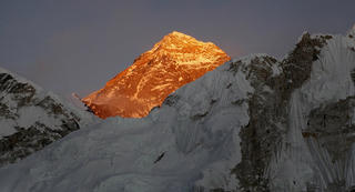 9 nhà leo núi thiệt mạng trong vụ lở đất trên dãy Himalaya