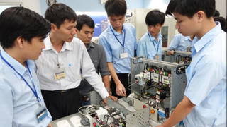 Học phí đại học tăng: Sinh viên tìm nguồn hỗ trợ ở đâu?