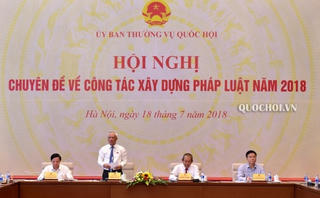 Siết chặt kỷ luật, kỷ cương xây dựng Luật