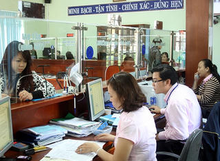 6 tháng, giảm được 330 biên chế