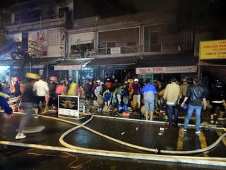 Điều tra nguyên nhân vụ cháy cửa hàng điện nước tại Kon Tum