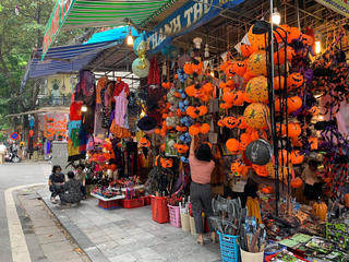 Đồ hoá trang Halloween nhộn nhịp: Lưu ý sản phẩm có thể gây hại cho sức khoẻ