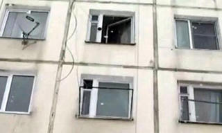 Vợ hoảng sợ nhảy từ tầng ba xuống đất vì tưởng chồng là... ma