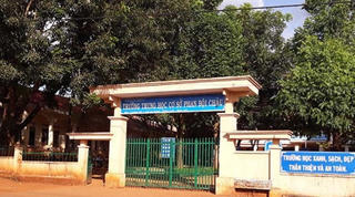 Gia Lai: Tạm giữ một thầy giáo nghi giở trò đồi bại với học sinh lớp 8