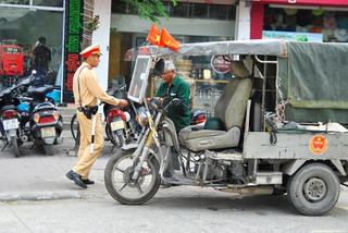 Công an Hà Nội xử lý nghiêm xe thương binh, giả thương binh