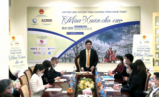 Mang xuân ấm cho trẻ em bị ảnh hưởng bởi dịch Covid-19