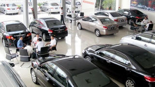 Thuế giảm, giá xe không giảm