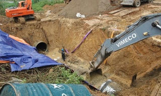 Lần thứ 20 đường ống nước sông Đà gặp sự cố