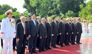 Lãnh đạo Đảng, Nhà nước, MTTQ Việt Nam vào Lăng viếng Chủ tịch Hồ Chí Minh