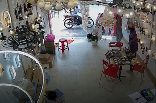 [VIDEO] Vờ mua hàng để trộm tài sản