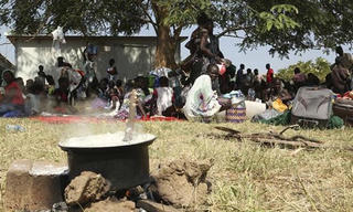 Quốc gia non trẻ nhất thế giới trở thành điểm nóng bạo lực