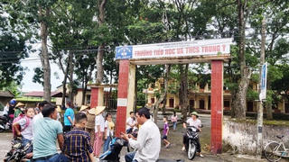 Đừng bắt trẻ làm ‘con tin’