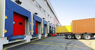 Giảm sức cạnh tranh vì logistics yếu