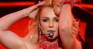 Britney Spears và nỗi buồn hát nhép