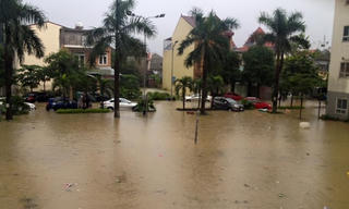 Nghệ An: Mưa lớn, hàng ngàn học sinh nghỉ học