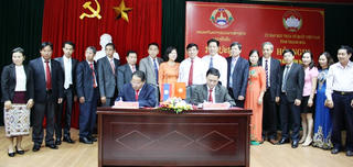 Thanh Hóa cam kết viện trợ Hủa Phăn 8 triệu USD