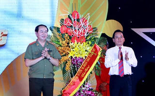 Những chiến sĩ công an tỏa sáng giữa đời thường
