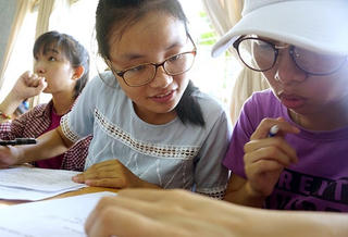 Xét tuyển nguyện vọng bổ sung đợt 2:  Nhiều trường lo lắng