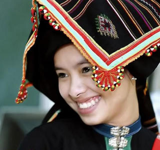 Từ bài dân ca “Tăng A Tim” đến ca khúc Chiếc khăn Piêu