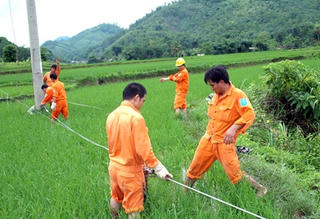 Bổ sung kinh phí hỗ trợ tiền điện hộ nghèo, hộ chính sách