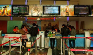 Nhìn lại những biến động của điện ảnh Việt trong năm qua