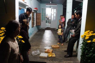 Vụ ‘đỉa trong bánh đậu xanh’: Vật lạ từ ngoài vào?