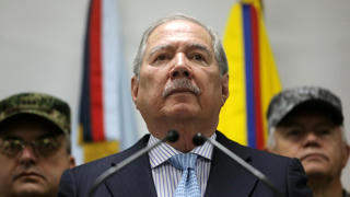 Colombia: Bộ trưởng Quốc phòng từ chức