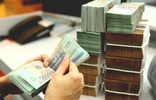 Doanh nghiệp bất động sản 'đua nhau' phát hành trái phiếu vì đói vốn