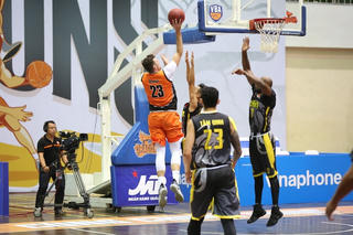 ‘Ăn’ 111 điểm, Cantho Catfish phá kỷ lục ghi điểm