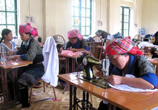 Hỗ trợ đồng bào vùng sâu, vùng xa: Nguồn lực đầu tư còn khiêm tốn