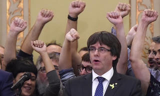 Lãnh đạo Catalonia có nguy cơ ngồi tù 30 năm