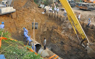 Đốc thúc đẩy nhanh tiến độ đường cấp nước sông Đà số 2