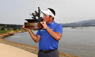 Golfer đầu tiên của Hàn Quốc thắng giải PGA Tour cao niên