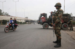 Pakistan triệu hồi Đại sứ tại Ấn Độ về nước