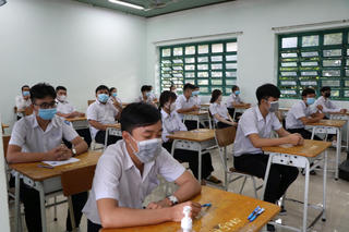 Học sinh tại 3 quận, huyện của TP HCM được đề xuất đi học trở lại