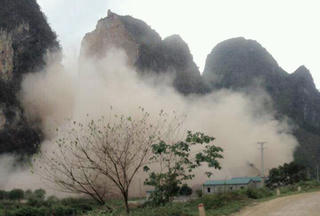 Mỏ đá hành dân