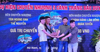 Xôn xao thông tin lan Bảo Duy 5 cánh trắng được bán với giá gần 19 tỷ đồng