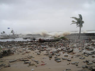 Hỗ trợ vùng ven biển chống chịu với biến đổi khí hậu