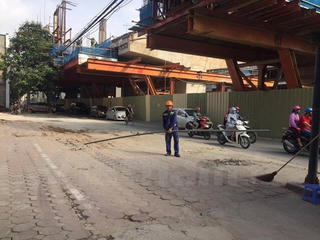 Công trình đường sắt trên cao: Vẫn hiện diện những hiểm nguy